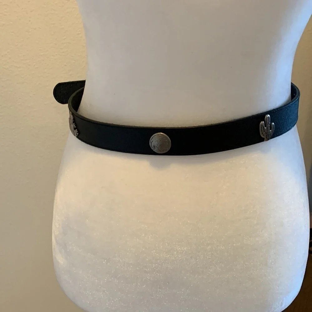 English Bridle Womens Black Leather Belt. Size M Cactus Theme/Brushed Nickel.